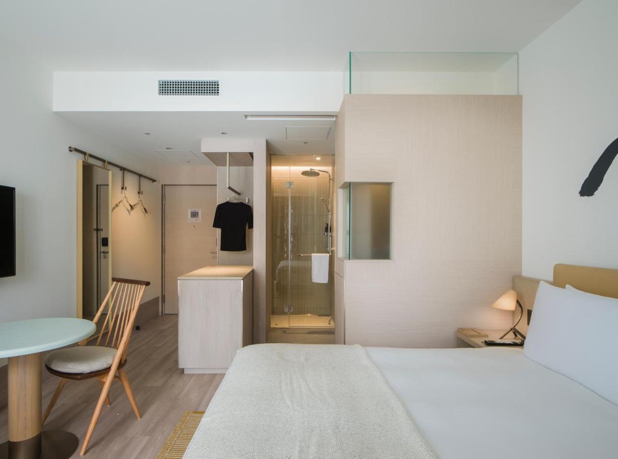 Zentis Osaka Hotel Exterior photo A room at the hotel
