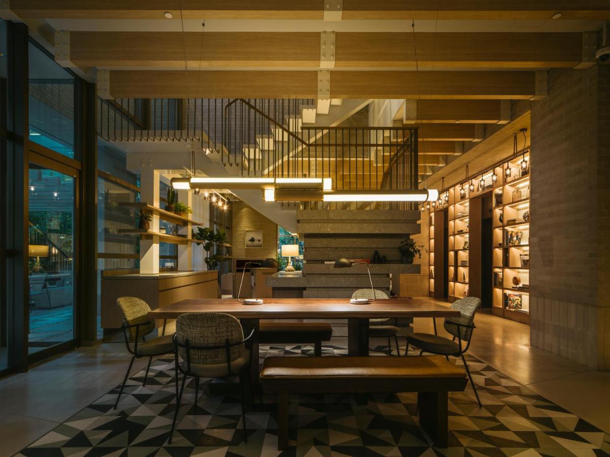 Zentis Osaka Hotel Exterior photo Interior of the library