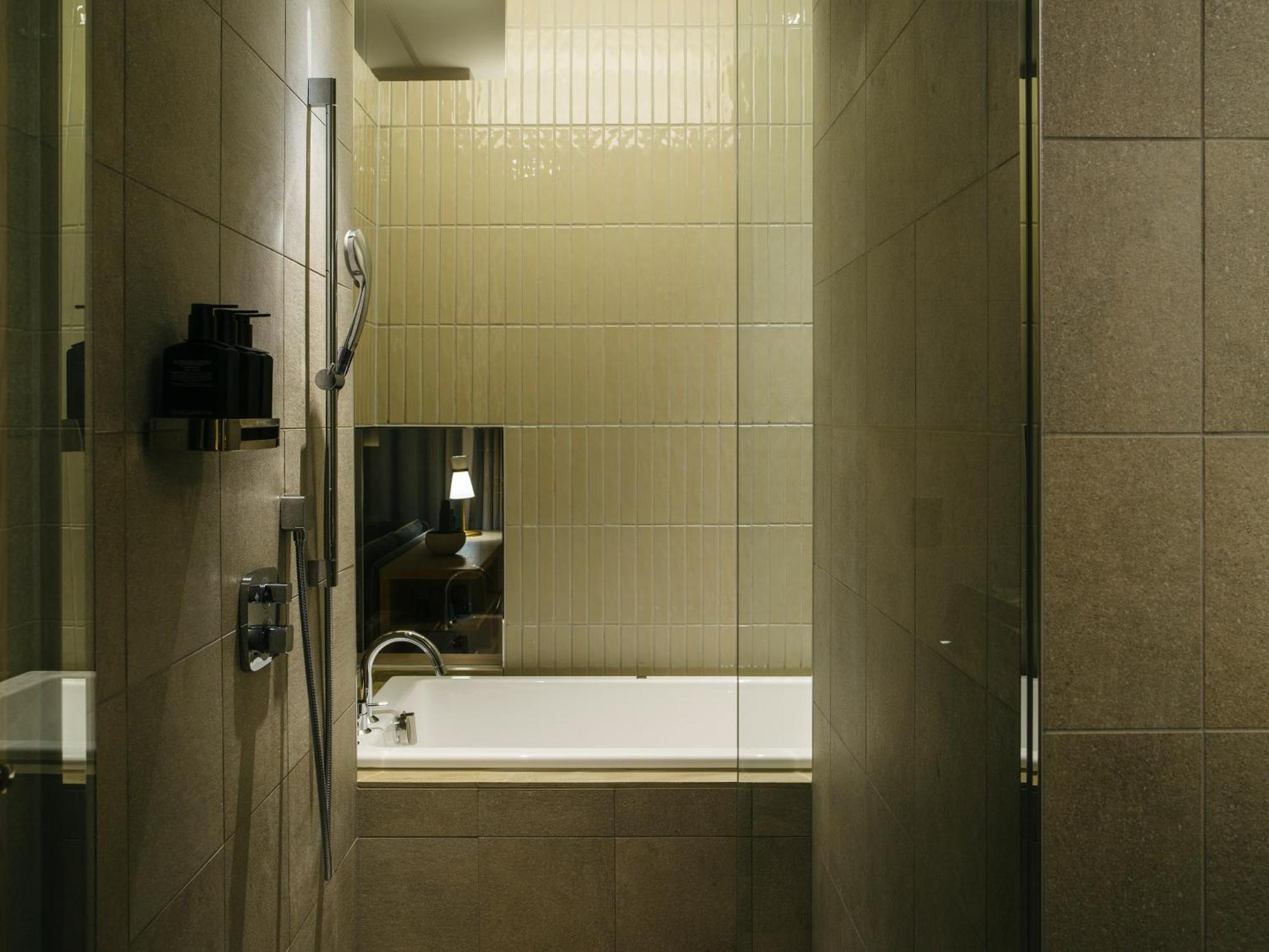 Zentis Osaka Hotel Exterior photo